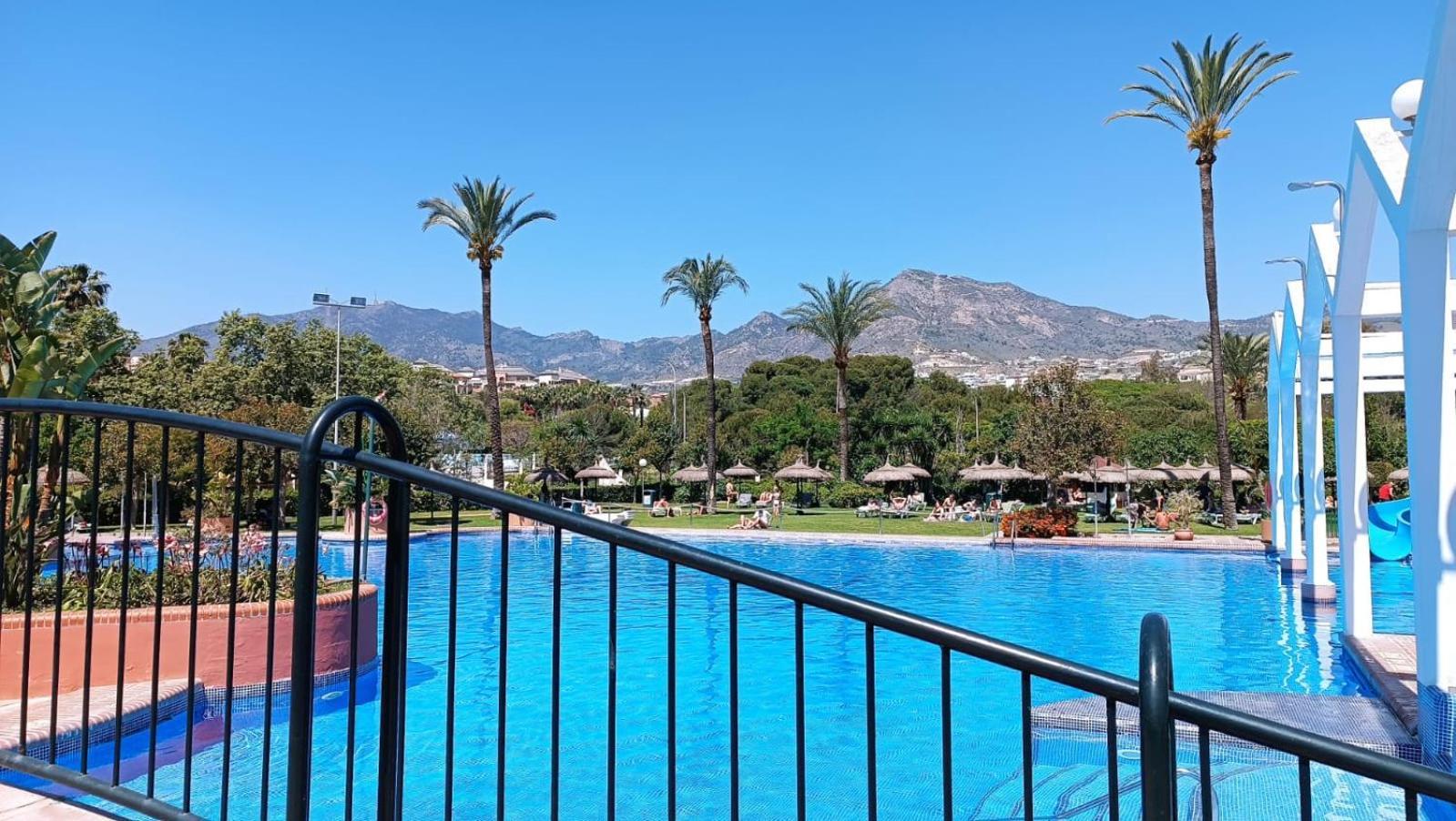 Benal Beach Vista Al Mar, Piscina Templada Benalmádena Exterior foto